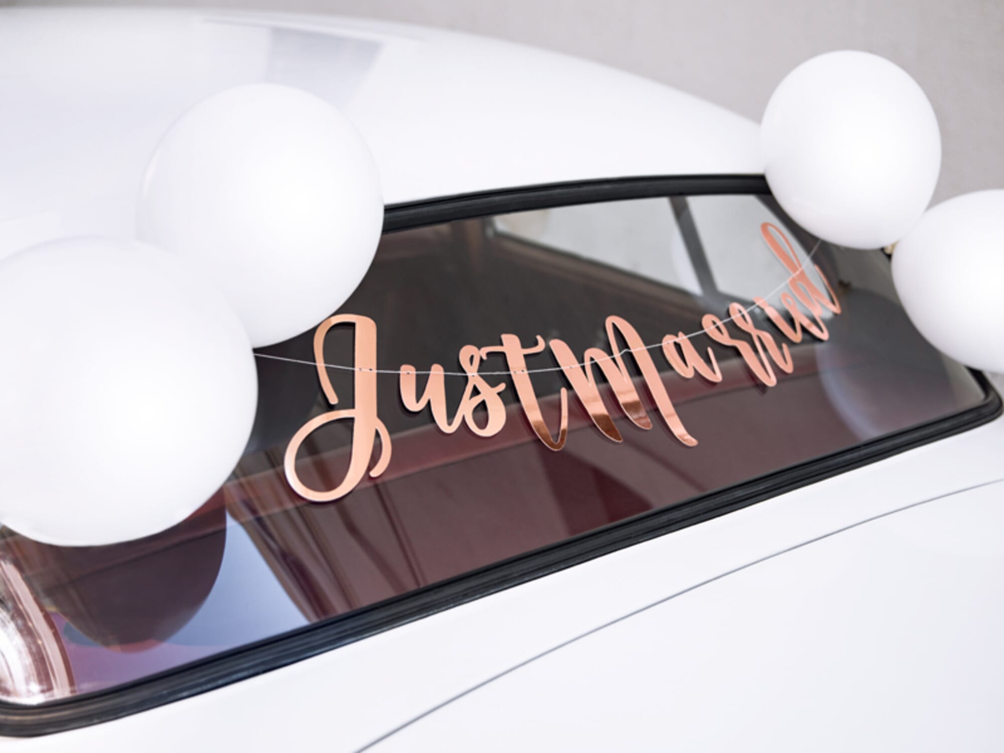 Autodekoration zur Hochzeit im Set, mit Ballons, Girlanden etc,  silber-rot-weiß